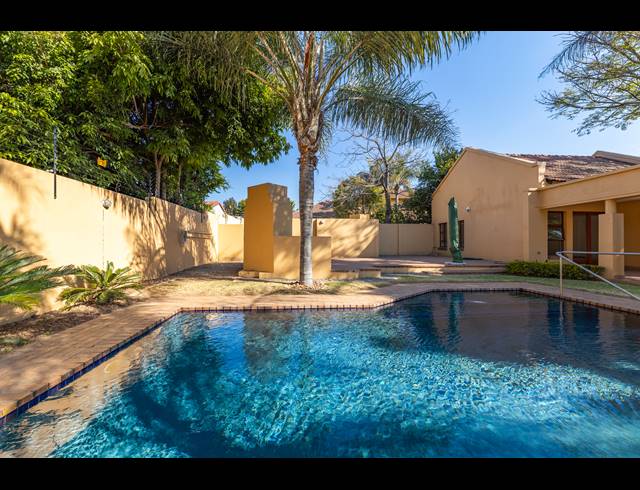 2 BEDROOM TOWNHOUSE FOR SALE IN LONEHILL